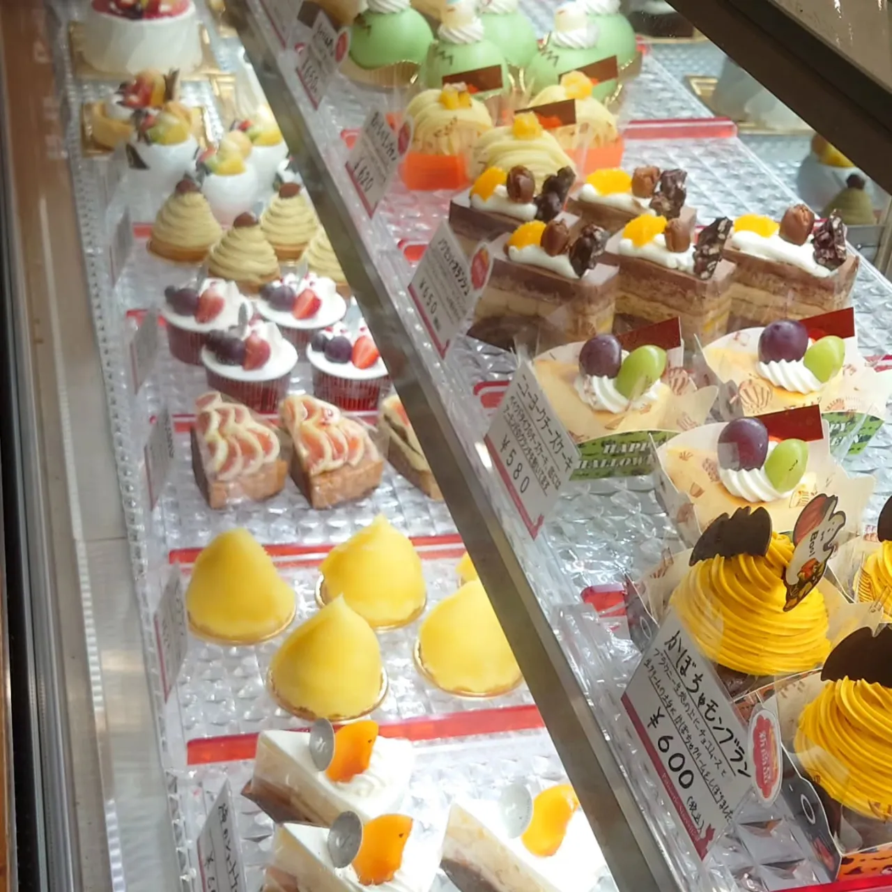 🎃🍰 三連休初日、やっと晴れましたね！☀️